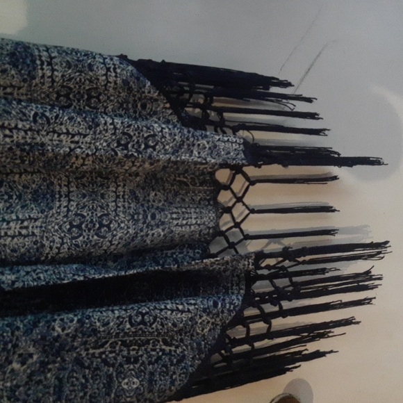 Cleo size S/M blue & white short sleeve lightweight cardigan - Picture 2 of 6
